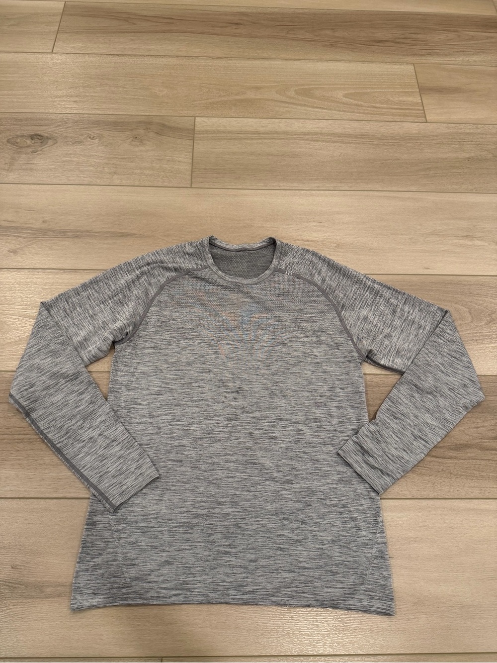 Lululemon Metal Vent Tech Long Sleeve Mens Training Shirt Grey Heather Size M